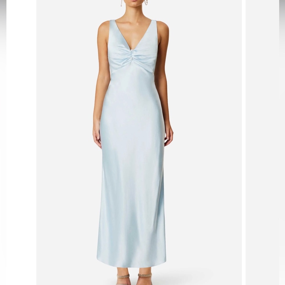 Elliatt Rendevous Sleeveless Satin Gown NWT